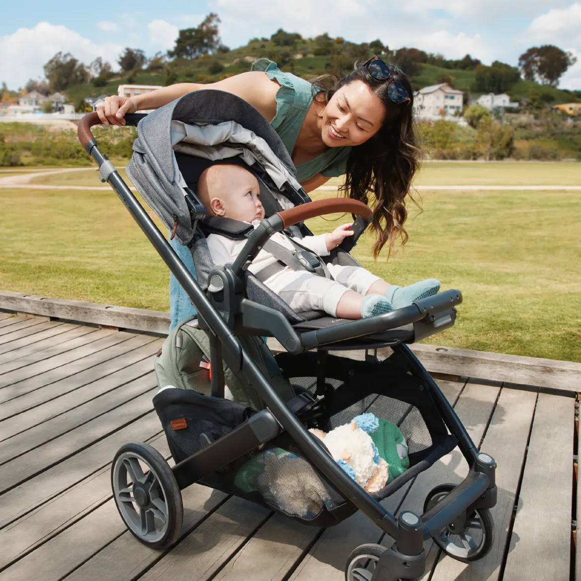 Cruz V3 Stroller