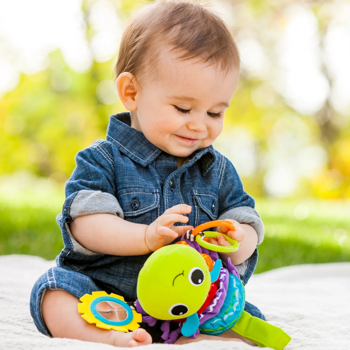 Hug & Tug Musical Bug