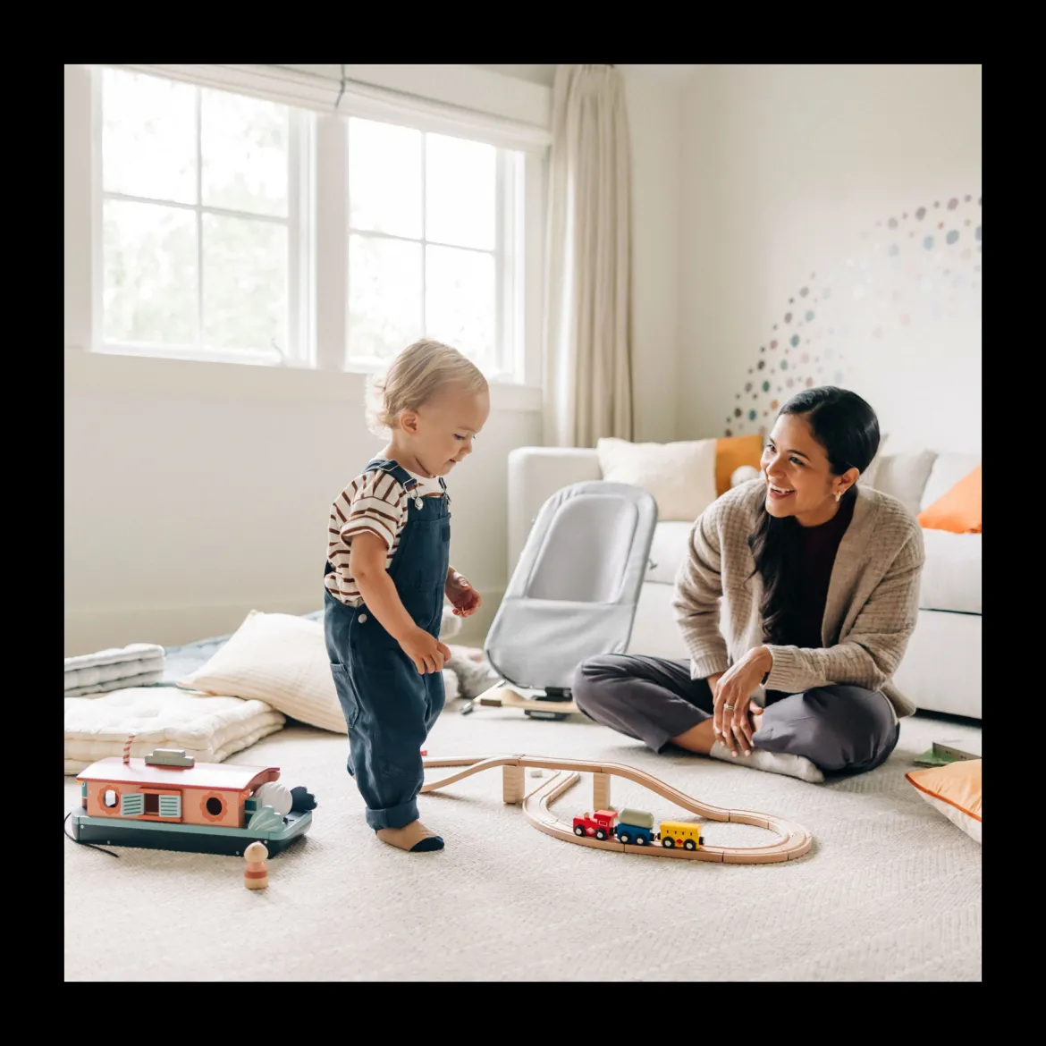 Mira 2-in-1 Bouncer and Seat & Toy Bar Bundle