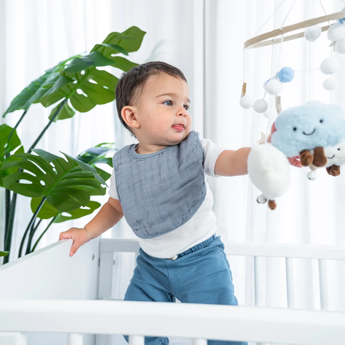 Muslin Bibs with Adjustable Snaps (8 Pack)